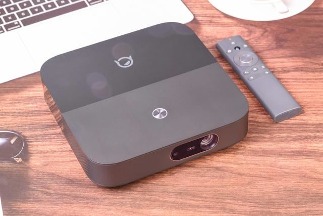 联想小新520值得购买吗 联想小新520智能投影仪评测