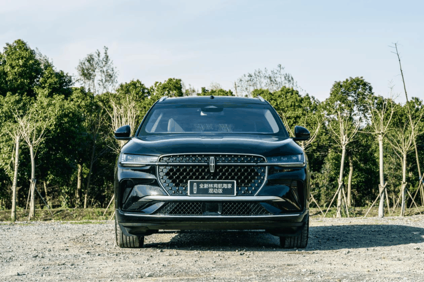 三种配置如何选?全新一代林肯航海家混动版购买指南插图 三种配置如何选?全新一代林肯航海家混动版购买指南