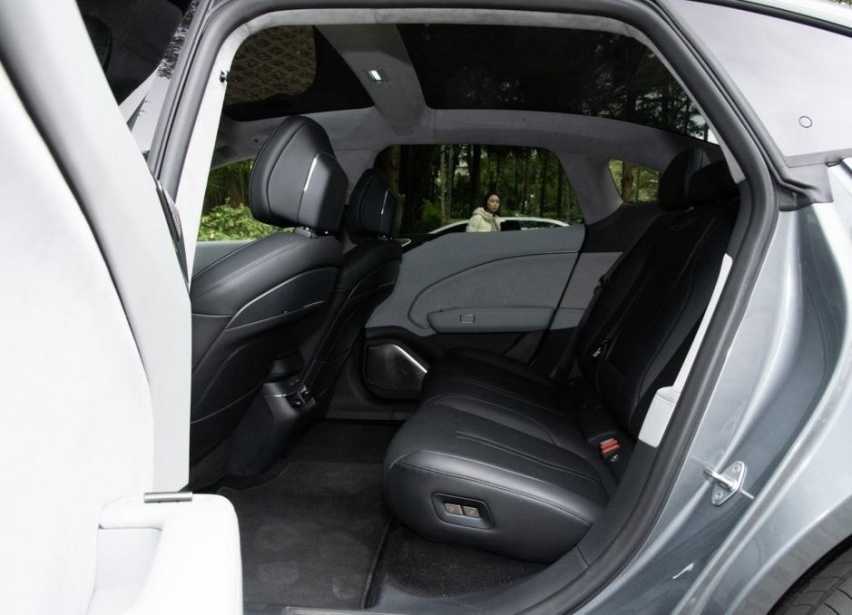 目标很明确，极氪007就是要拿下20-30万的新能源用户！插图7