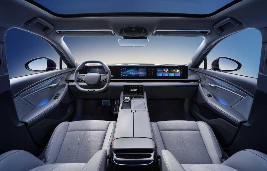 岚图追光PHEV荣获总台《中国汽车风云盛典》“最佳轿车”大奖插图3 岚图追光PHEV荣获总台《中国汽车风云盛典》“最佳轿车”大奖