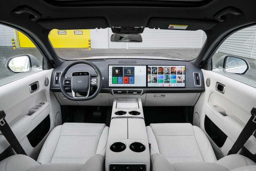 车企为何热衷选择骁龙8295？它最大的意义是战未来