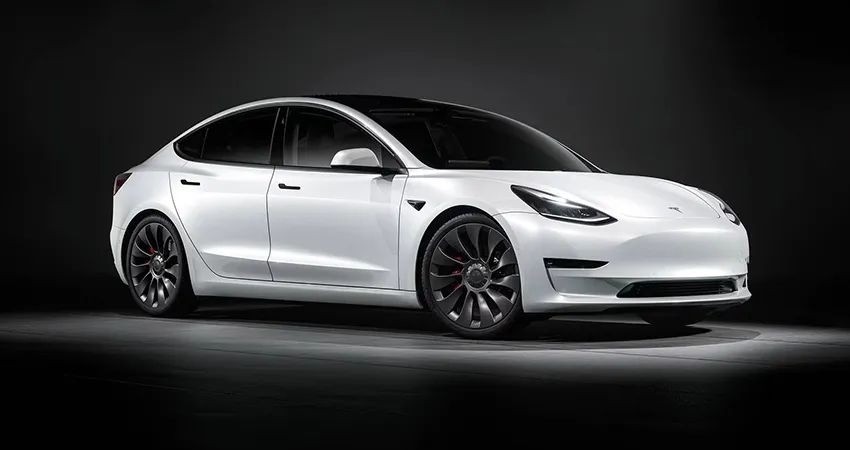 特斯拉打响今年价格战第一枪！Model 3/Y齐降价，最多优惠2万