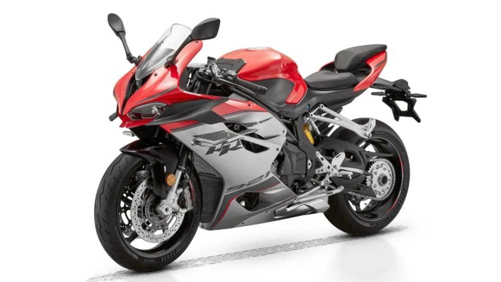 国产四缸跑车新王！赛921解析