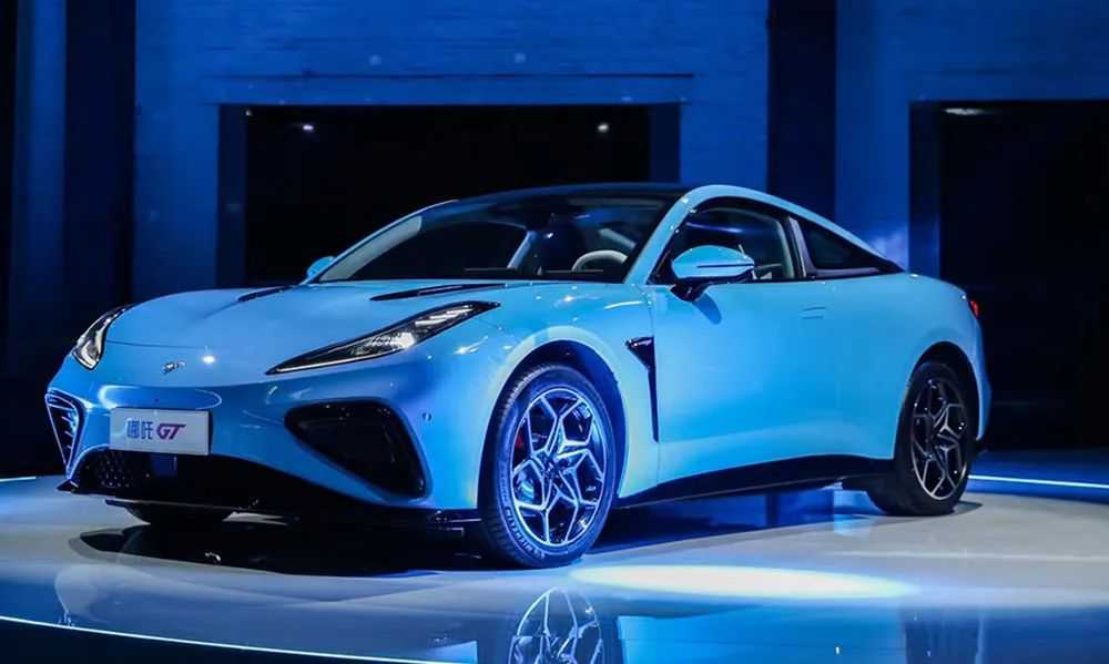 蔚来理想降3万清仓！开年就有8家车企坐不住了，最高降4.6万