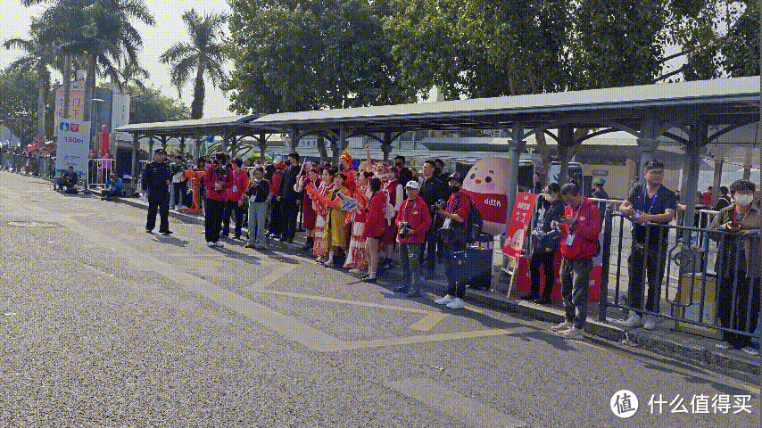 5年未见，盛景如昔——一加12镜头下的厦门马拉松