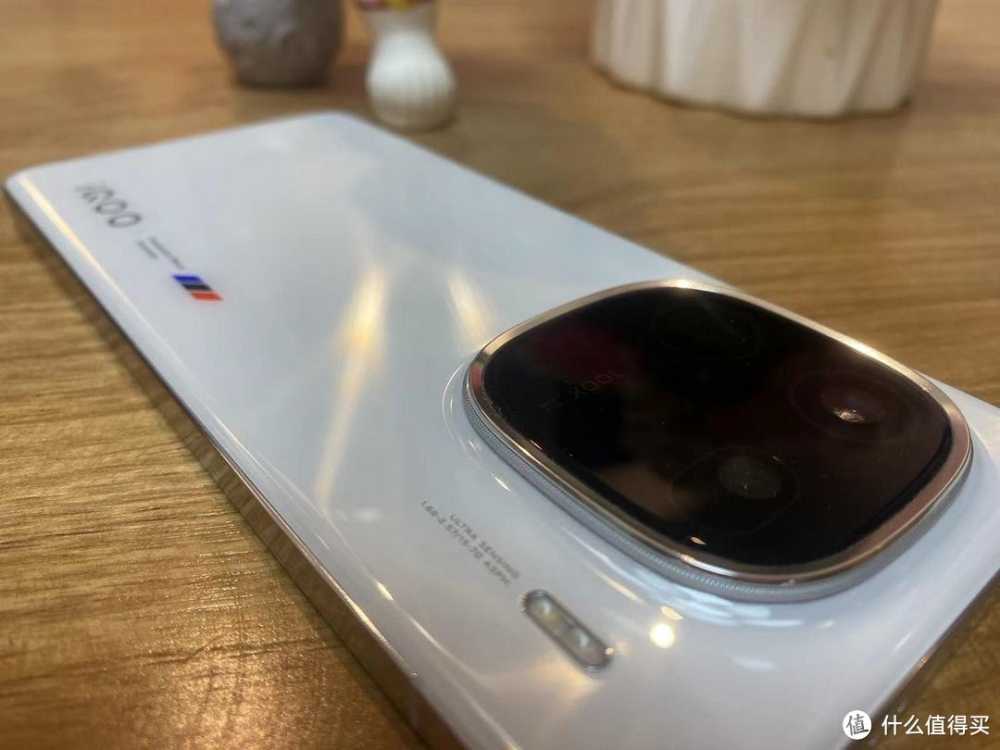手机专栏 篇五十一:细说iQOO 12,拿到真机的第一天,质感简直不要太好啊插图 细说iQOO 12,拿到真机的第一天,质感简直不要太好啊