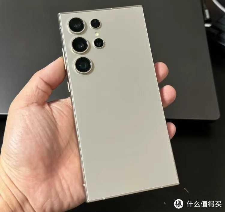 安卓机皇好评如潮：2亿像素四长焦+顶级2K屏，售价仅9699元