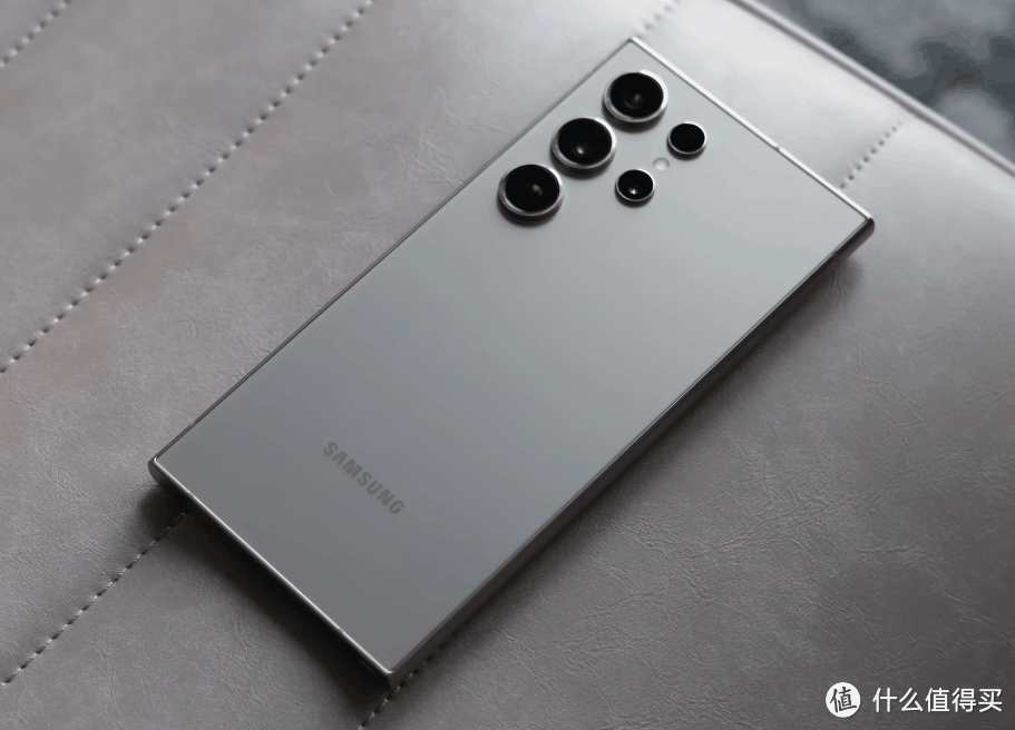 三星GalaxyS24UItra评测，更“直”也更强了，小贵但配得上机皇