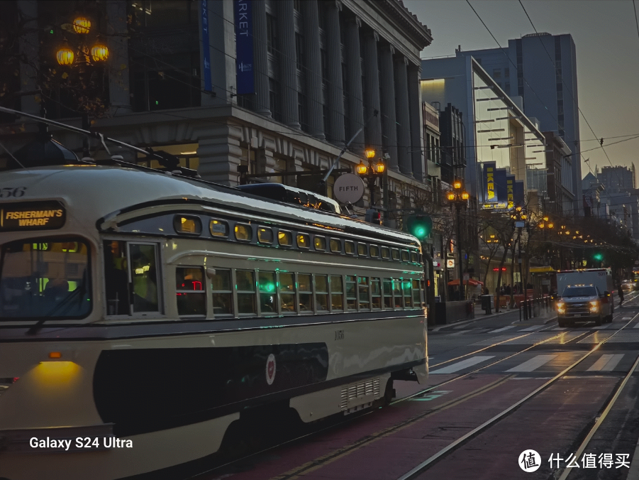 三星GalaxyS24UItra评测，更“直”也更强了，小贵但配得上机皇