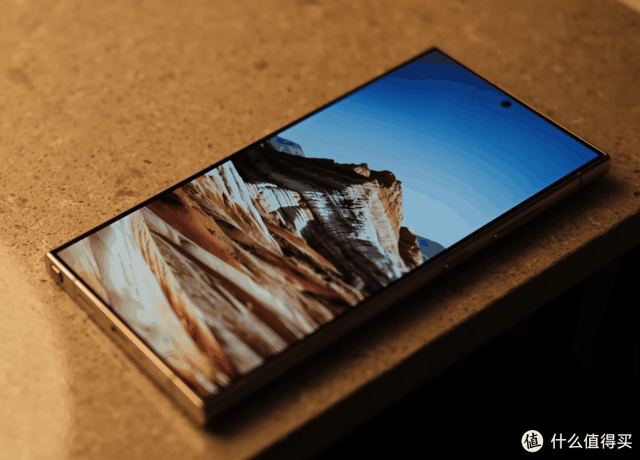 三星GalaxyS24UItra评测，更“直”也更强了，小贵但配得上机皇