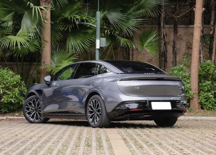 目标很明确，极氪007就是要拿下20-30万的新能源用户！插图3