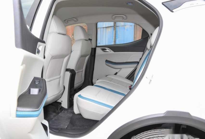 9.58万元起售,元Pro采用纯电动力,续航可选320km/401km插图2 9.58万元起售,元Pro采用纯电动力,续航可选320km/401km