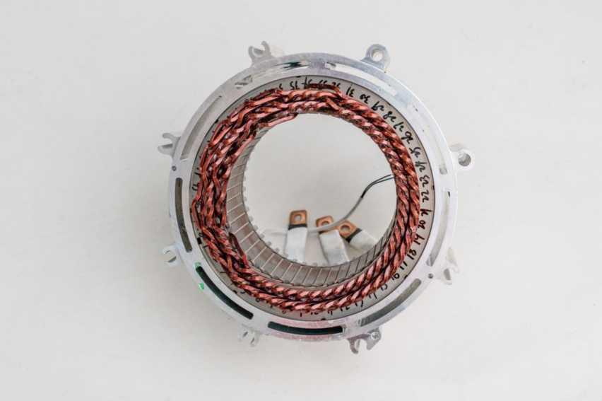 五菱转型成功了，新车不足10万，实用又安全，拆解完证明了事实