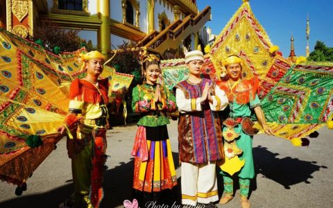 大开眼界！云南德宏傣族的架子孔雀舞现在看也太潮了！