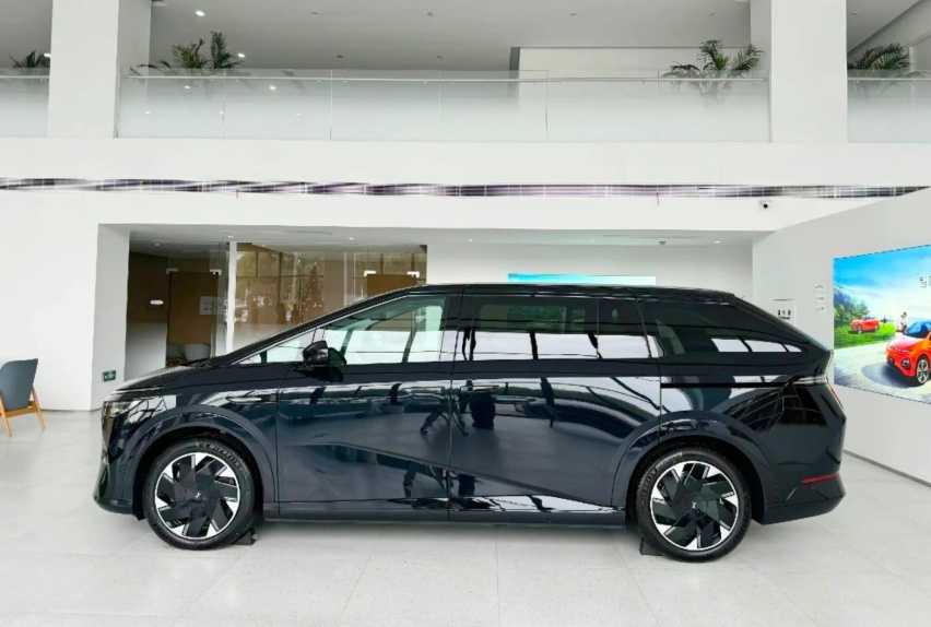 小鹏X9实车到店!实力到底如何?全程干货解析插图3 小鹏X9实车到店!实力到底如何?全程干货解析