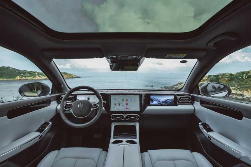 中大型纯电轿车大PK,银河E8能否挑战零跑C01?插图5 中大型纯电轿车大PK,银河E8能否挑战零跑C01?