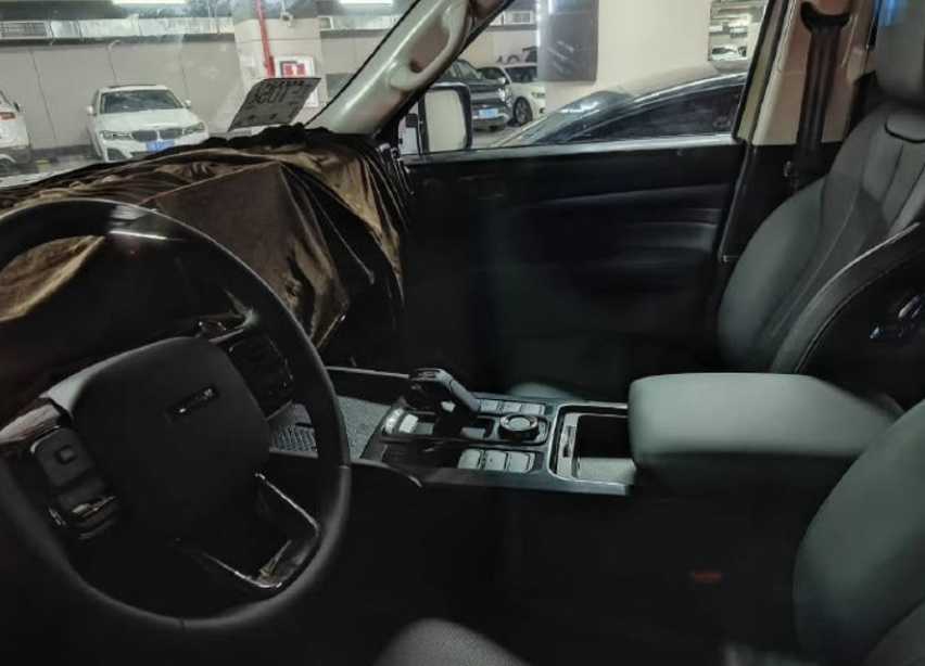 方盒子越野车再上新！新哈弗H9曝光，2.4T+9AT插图5