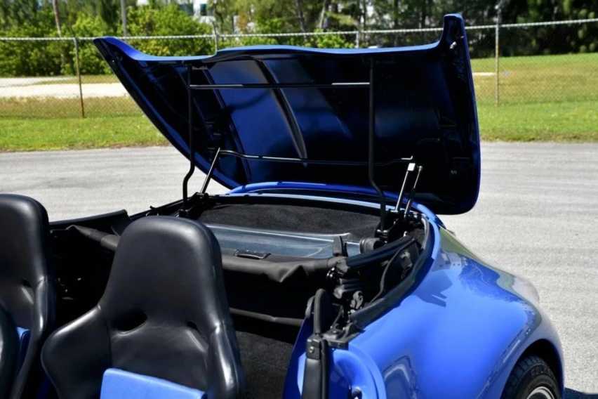 全世界15辆的轻量化超跑!1994年保时捷911插图13