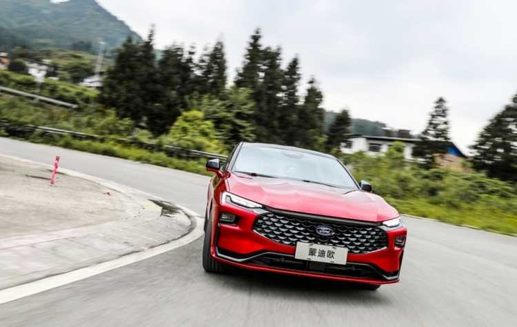 18.98万起售,比凯美瑞双擎还“省”的蒙迪欧来了插图2 18.98万起售,比凯美瑞双擎还“省”的蒙迪欧来了