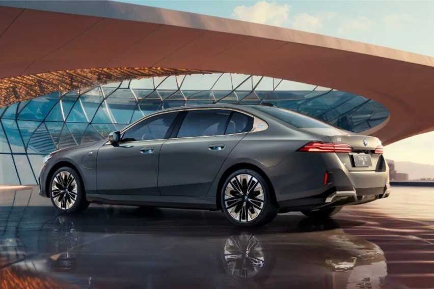 1月底上市 全新宝马5系长轴距版正式下线