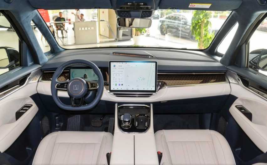 极氪009上市年度改款车型,标准版价格上调1000元,丰富舒适性配置插图4 极氪009上市年度改款车型,标准版价格上调1000元,丰富舒适性配置