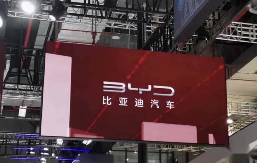 比亚迪全新MPV曝光,明年首发就有点晚了插图 比亚迪全新MPV曝光,明年首发就有点晚了