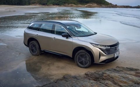 预售价格23.98-27.98万，“硬刚”新能源，日产探陆产品力如何？