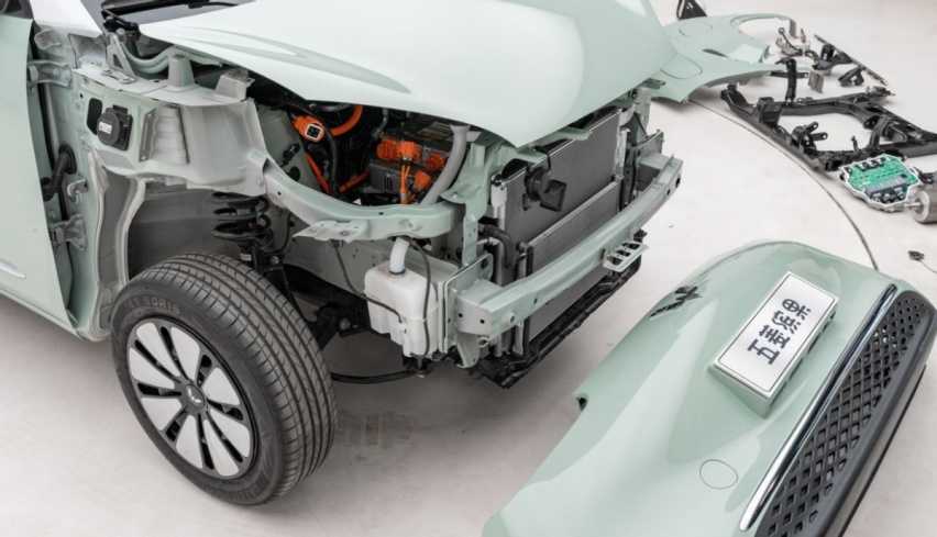 五菱转型成功了，新车不足10万，实用又安全，拆解完证明了事实