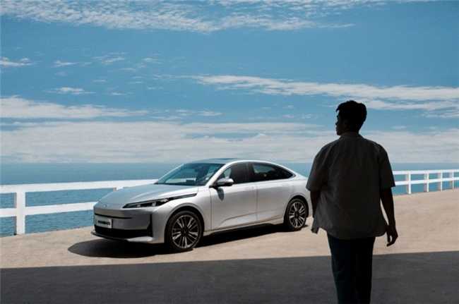 “押”注年轻消费者,长安启源A05对比五菱星光谁赢了?插图3 “押”注年轻消费者,长安启源A05对比五菱星光谁赢了?