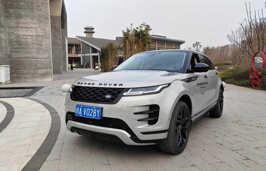 场地越野试驾路虎揽胜极光L,交叉轴滑轮组都无压力,出行好拍档插图16 场地越野试驾路虎揽胜极光L,交叉轴滑轮组都无压力,出行好拍档