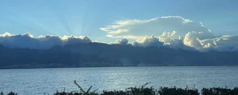 国内最适合“躺平”的城市：四季如春！房价不输鹤岗，6W买一套！