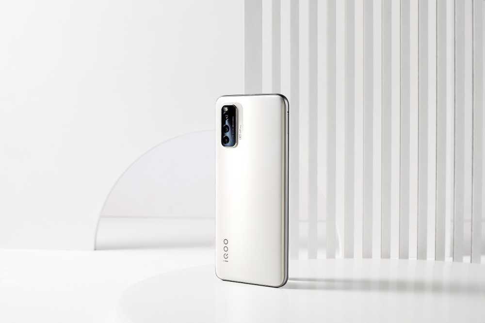 3000元手机大揭秘：性价比之王竟然是它！插图3