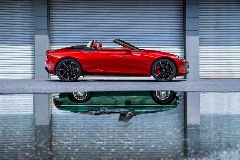 MG Cyberster蝉联跑车销量TOP3，中国智慧重塑跑车市场格局