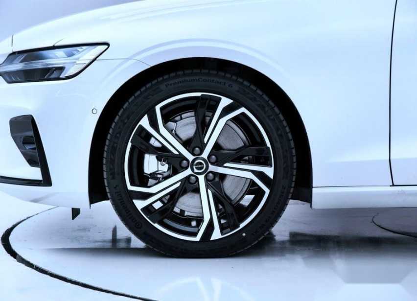 想要舒适旅行?沃尔沃V60旅行车的造型和空间满足你的需求!插图10 想要舒适旅行?沃尔沃V60旅行车的造型和空间满足你的需求!