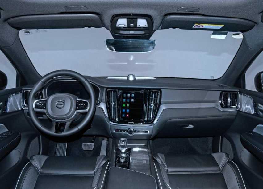 想要舒适旅行?沃尔沃V60旅行车的造型和空间满足你的需求!插图4 想要舒适旅行?沃尔沃V60旅行车的造型和空间满足你的需求!