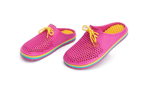 漂流穿洞洞鞋还是沙滩鞋?漂流穿沙滩鞋可以吗