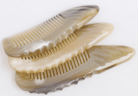 牛角梳有裂纹属于正常现象吗?牛角梳有裂纹属于瑕疵吗插图1 牛角梳有裂纹属于正常现象吗2