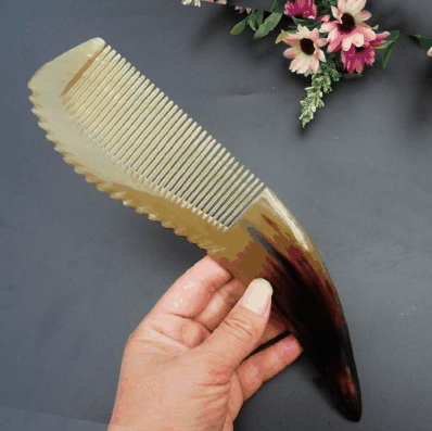 牛角梳有裂纹属于正常现象吗?牛角梳有裂纹属于瑕疵吗插图2 牛角梳有裂纹属于正常现象吗3