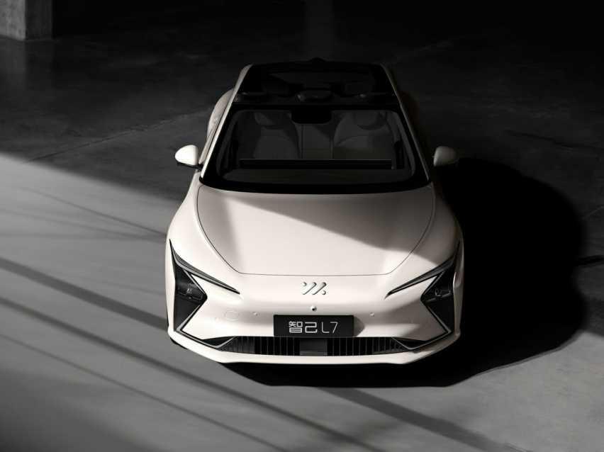 比老款便宜3.89万!智己L7新款上市,车长超5米1,续航708km插图2 比老款便宜3.89万!智己L7新款上市,车长超5米1,续航708km