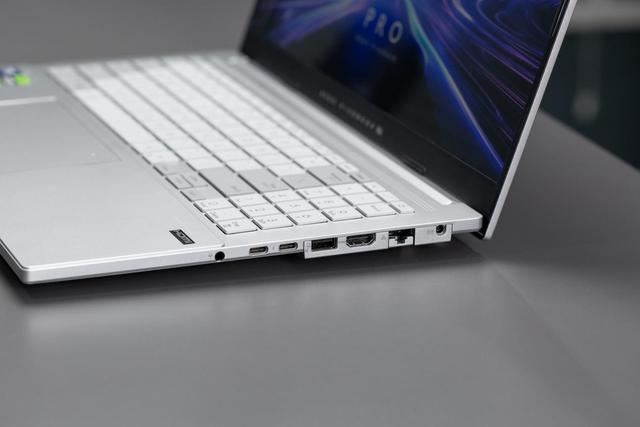 首台酷睿Ultra9+RTX4060 华硕无畏Pro15 2024笔记本测评插图8 首台酷睿Ultra9+RTX4060 华硕无畏Pro15 2024笔记本测评插图8