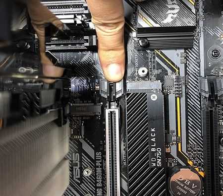 七彩虹3080ti火神怎么接线 七彩虹3080ti火神显卡安装教程插图2