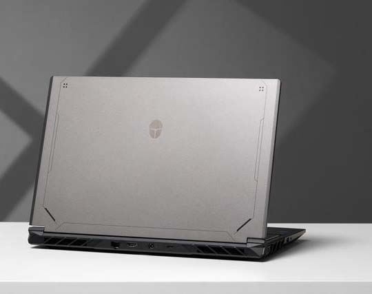 首批i9 14900HX游戏本! 雷神猎刃15游戏本拆机评测插图1