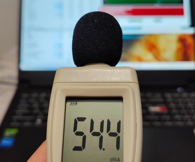 首批i9 14900HX游戏本! 雷神猎刃15游戏本拆机评测插图28