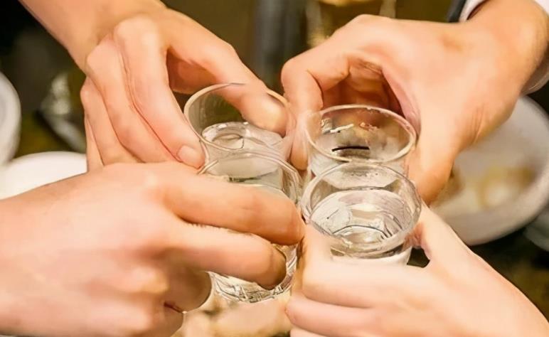 00后开始整顿酒局 更加注重个人健康和工作效率