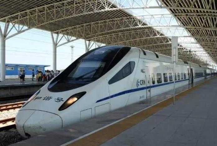 2男子出门抢到1张票 当场大打出手反目成仇