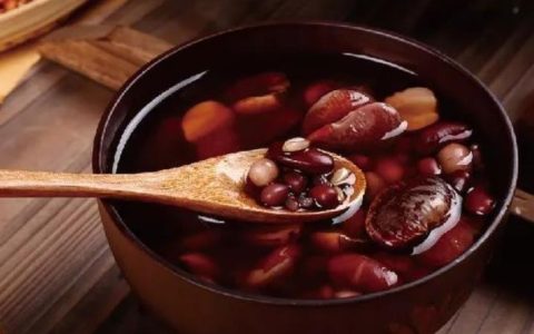 一箱八宝粥只有10罐其余都是泡沫 这存在过度包装吗