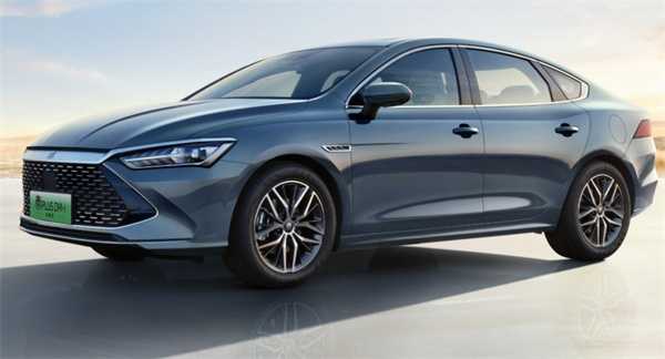 新能源车“血战”10万元级 五菱、长安、哪吒跟进插图 新能源车“血战”10万元级