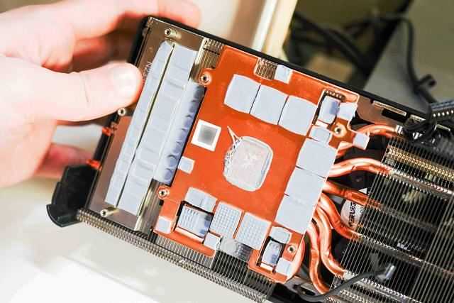 Super超能力加持!技嘉RTX4070Super魔鹰显卡拆解与一键超频图文教程插图13