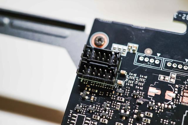 Super超能力加持!技嘉RTX4070Super魔鹰显卡拆解与一键超频图文教程插图17