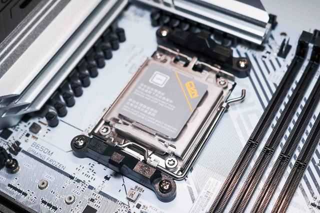 助力锐龙8000G系列APU!七彩虹B650通用核显优化教程插图2